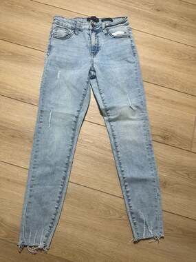 Kendall + Kylie The Ultra Babe Skinny Jeans Size 3/26